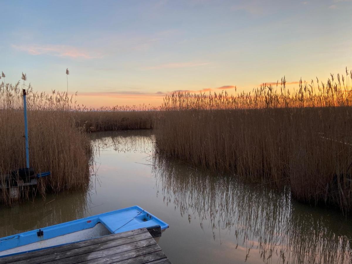 Pfahlbau Neusiedlersee - Waterfront - Erste Reihe Rust Eksteriør billede